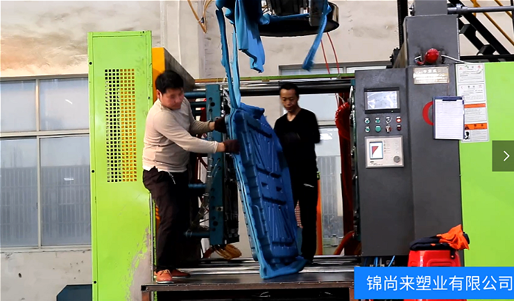 塑料托盤加工生產(chǎn)，現(xiàn)場大揭秘！